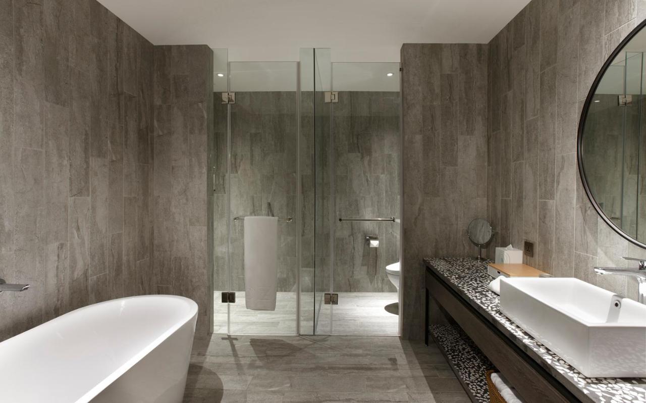 ホテル Cozzi ブルー 中レキ市 エクステリア 写真 Bathroom
